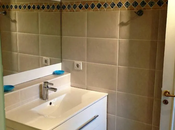 Nivelle * Сен-Жан-де-Люз