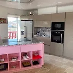 Nivelle Apartment *